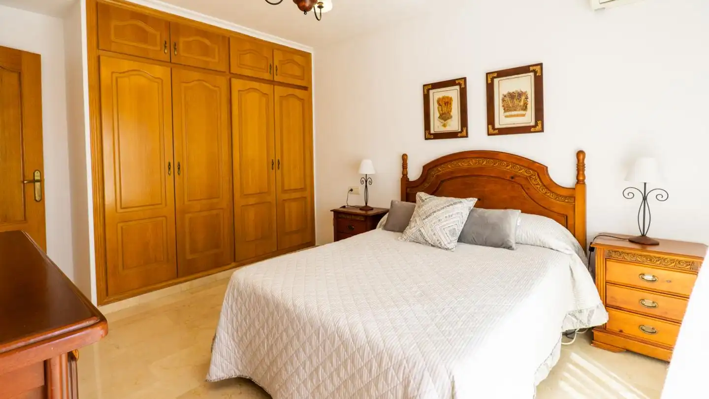 Dormitori de Casa o xalet en venda en Elche / Elx amb Aire condicionat, Jardí privat i Terrassa