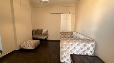 CHALET PAREADO EN LOS BARRIOS CON JARDÍN!, imatge 3