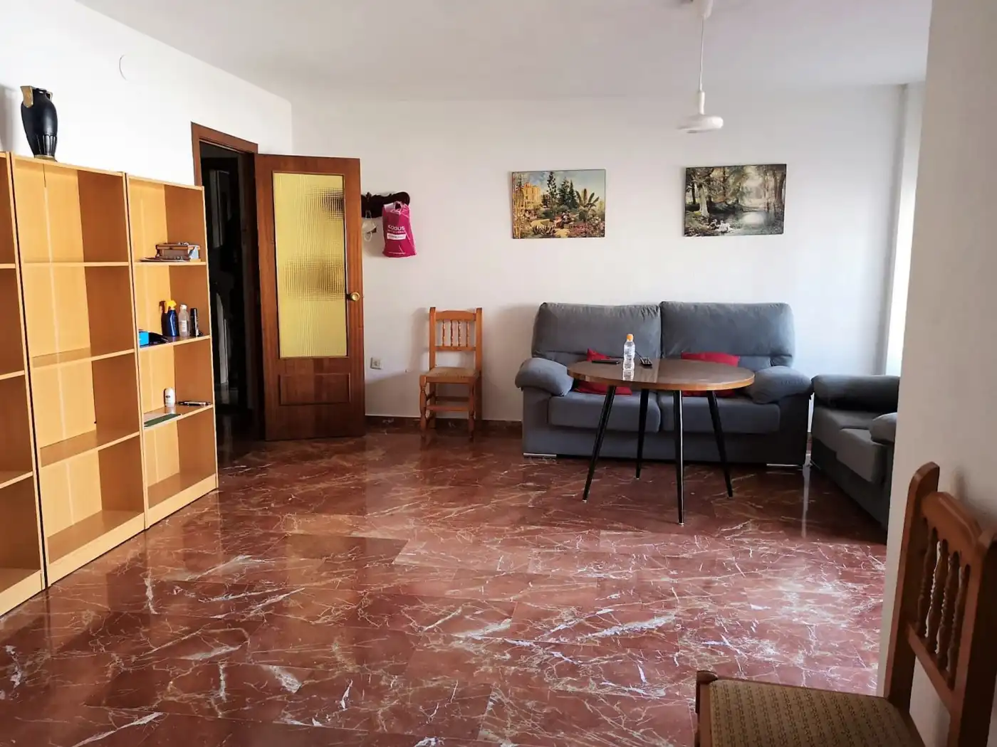 Sala d'estar de Pis de lloguer en Granada amb Moblat i Balcó