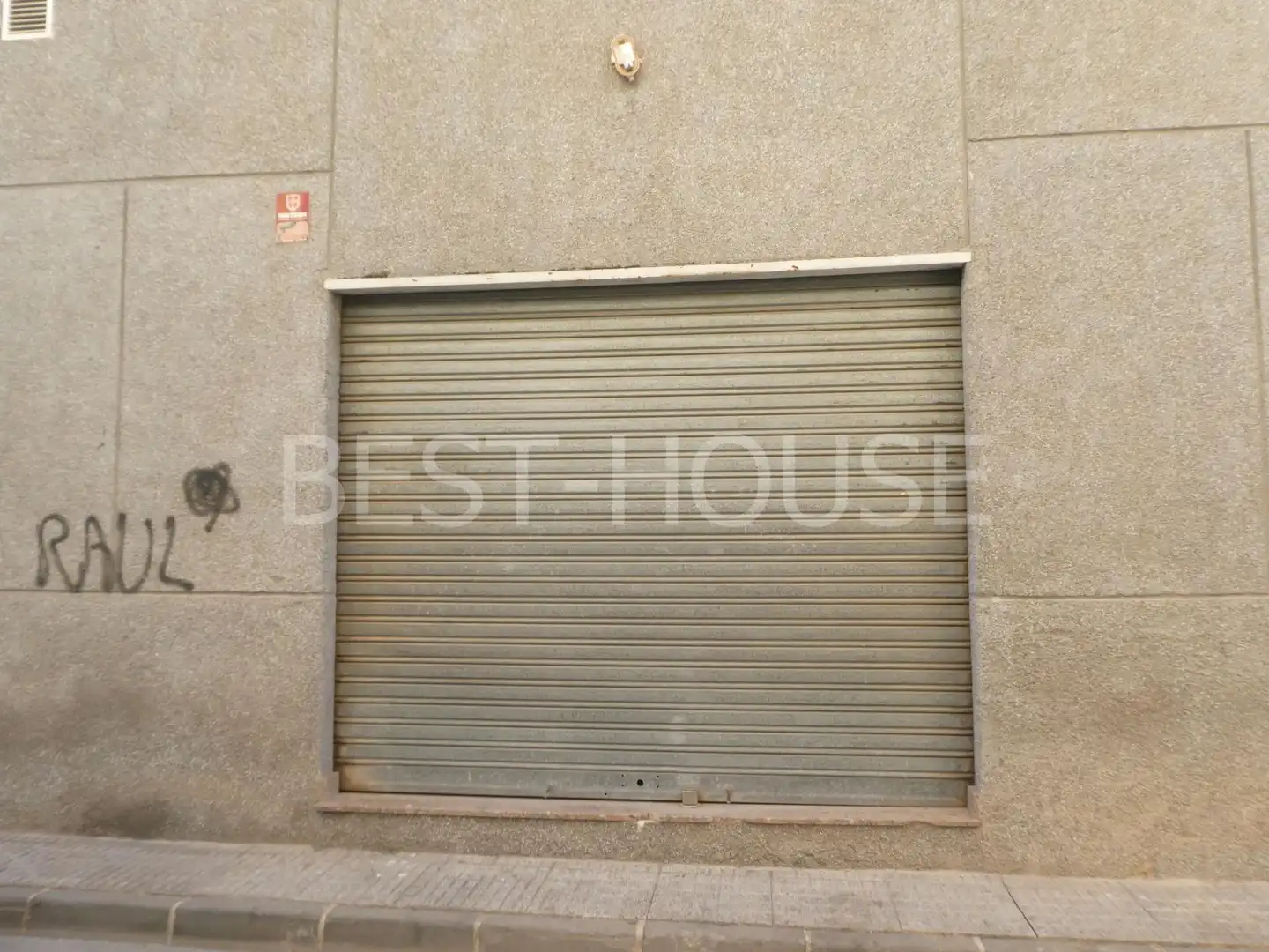 Vista exterior de Local en venda en Murcia