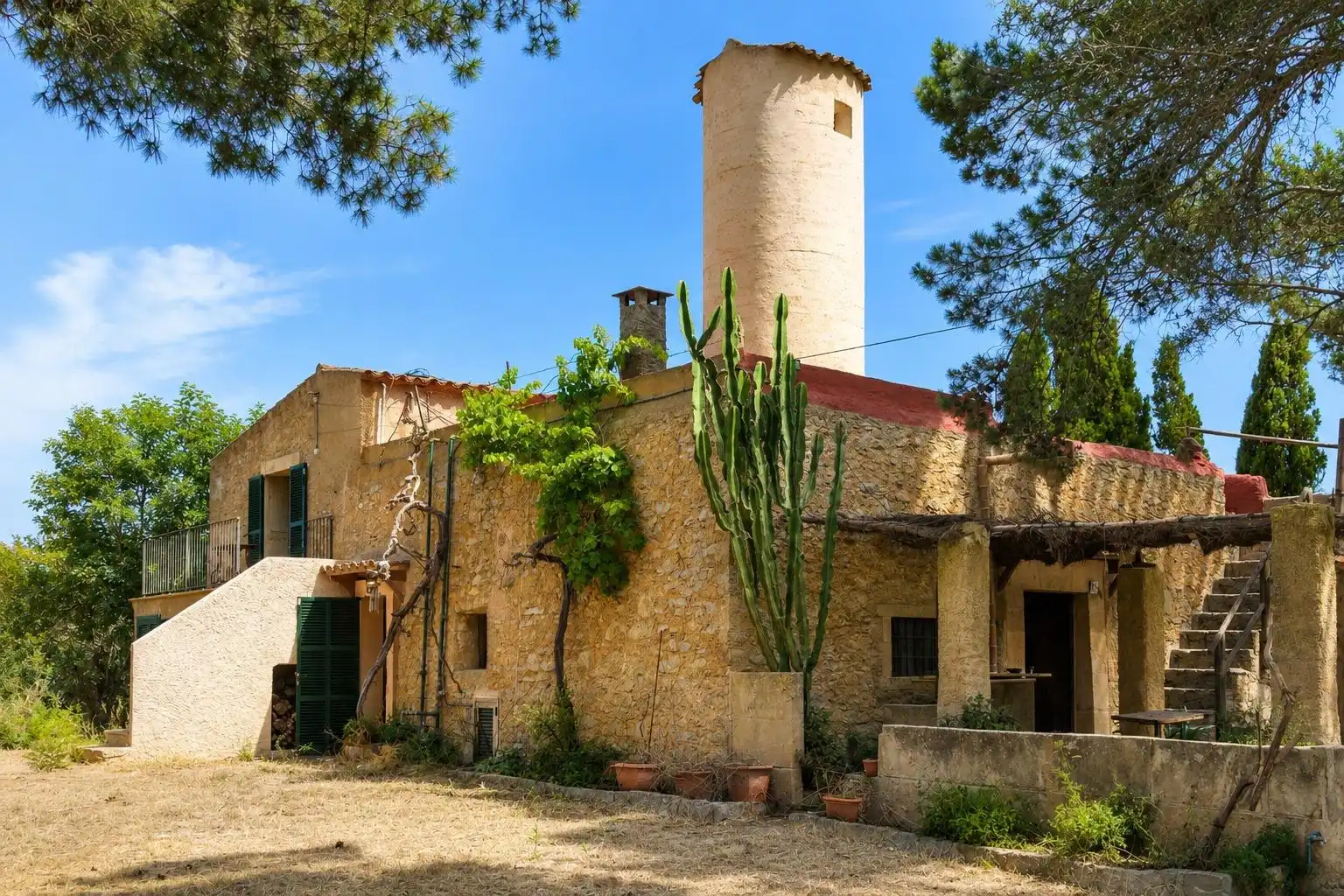 Casa rústica amb terrassa en venda a Artà Poble