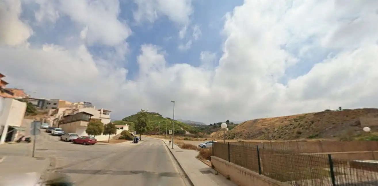 Vista exterior de Nave industrial en venta en Vélez-Málaga
