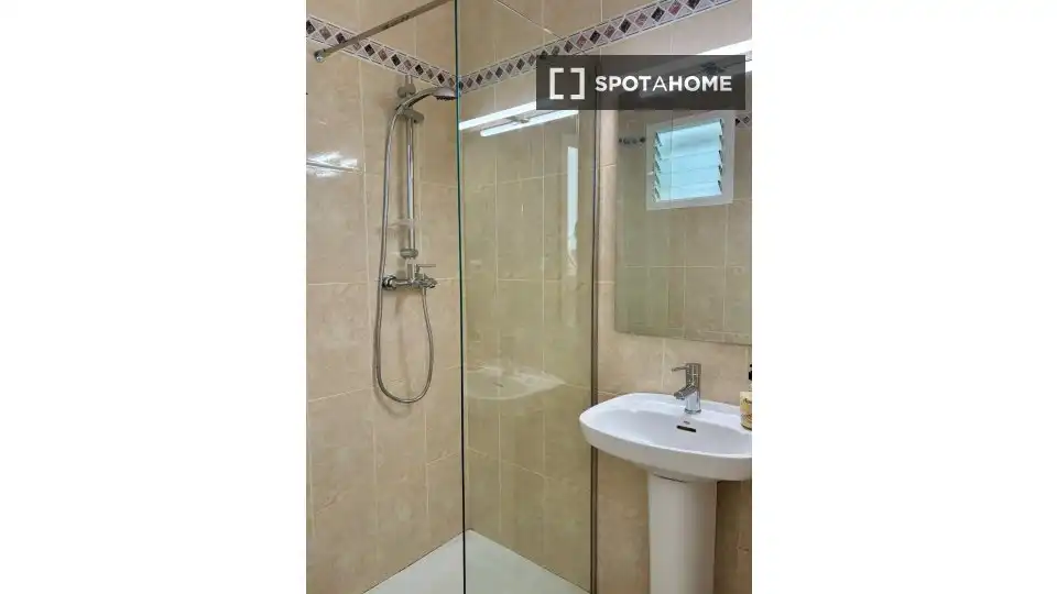 Bathroom of Flat for rent in Cullera  with Air Conditioner, Heating and Furnished