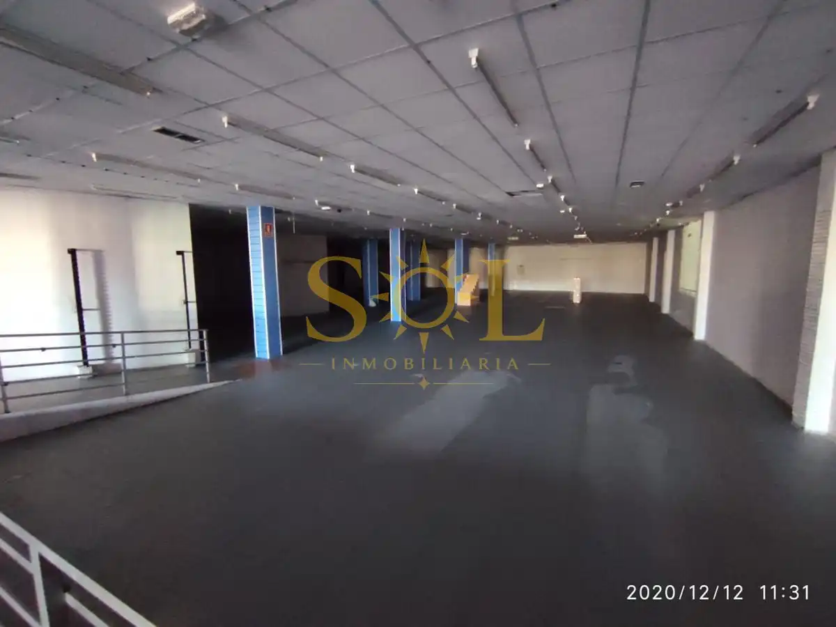 Local comercial en venda a Calle Alc M Castaño 104, imagen 4