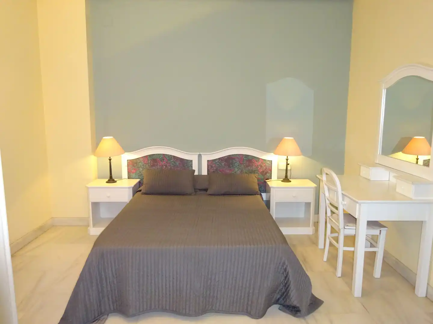 Bedroom of Apartments for rent in Sevilla  with Air Conditioner, Heating and Furnished