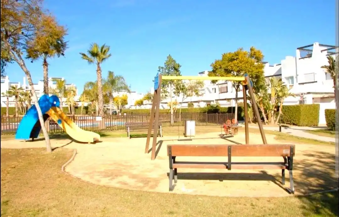 Vista exterior de Àtic en venda en Alhama de Murcia amb Aire condicionat, Calefacció i Jardí privat