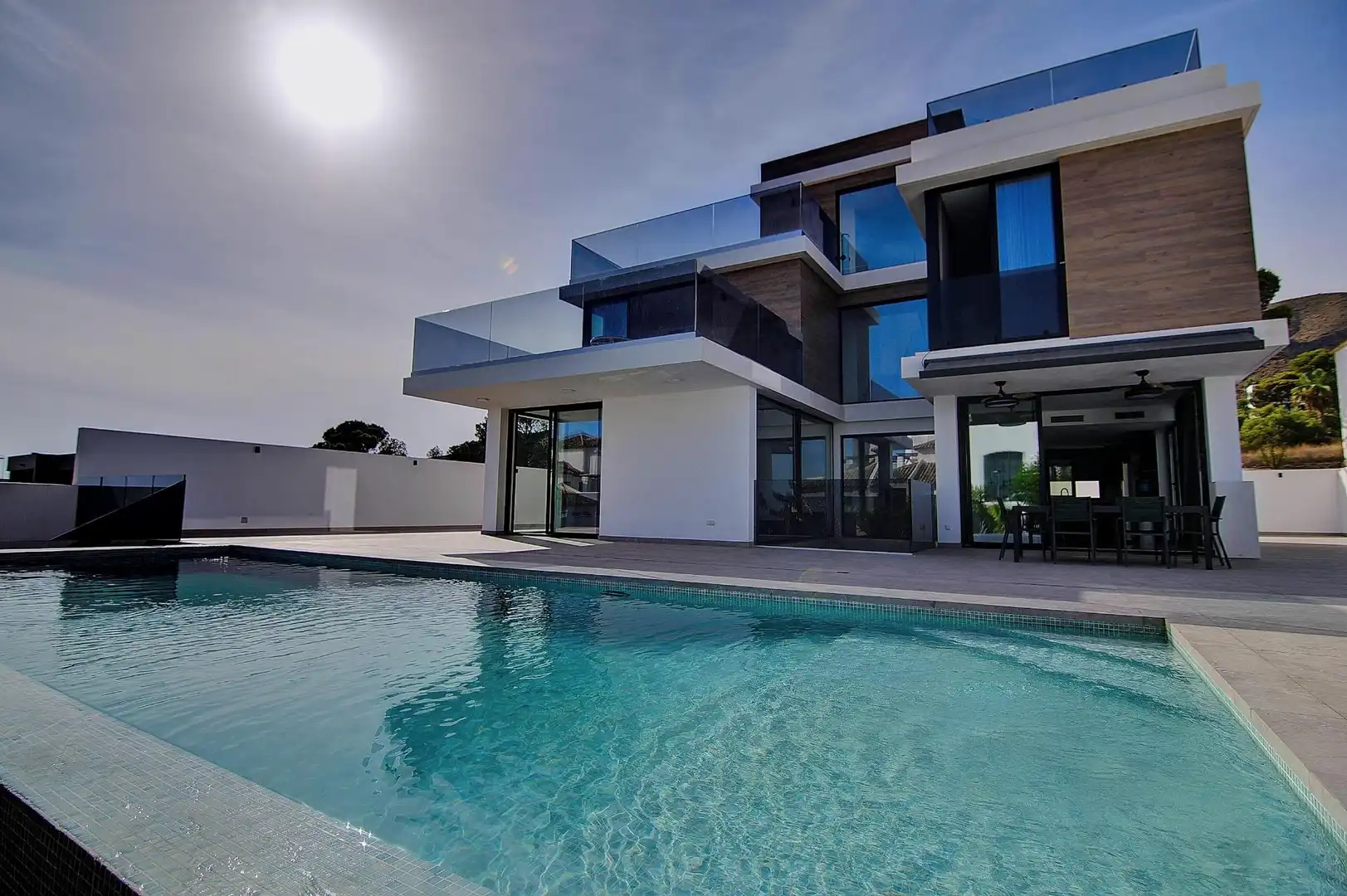 Villa con piscina in vendita a Golf Bahía, imagen 28