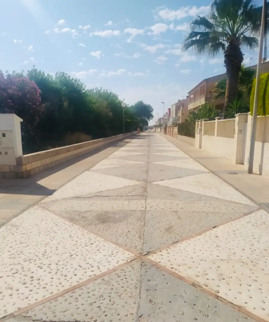 Terreno residencial en venta en Oliva Playa, imagen 2