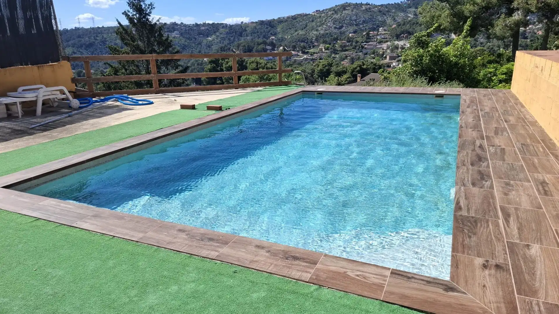Piscina de Casa o chalet en venta en Olesa de Bonesvalls con Calefacción, Terraza y Trastero