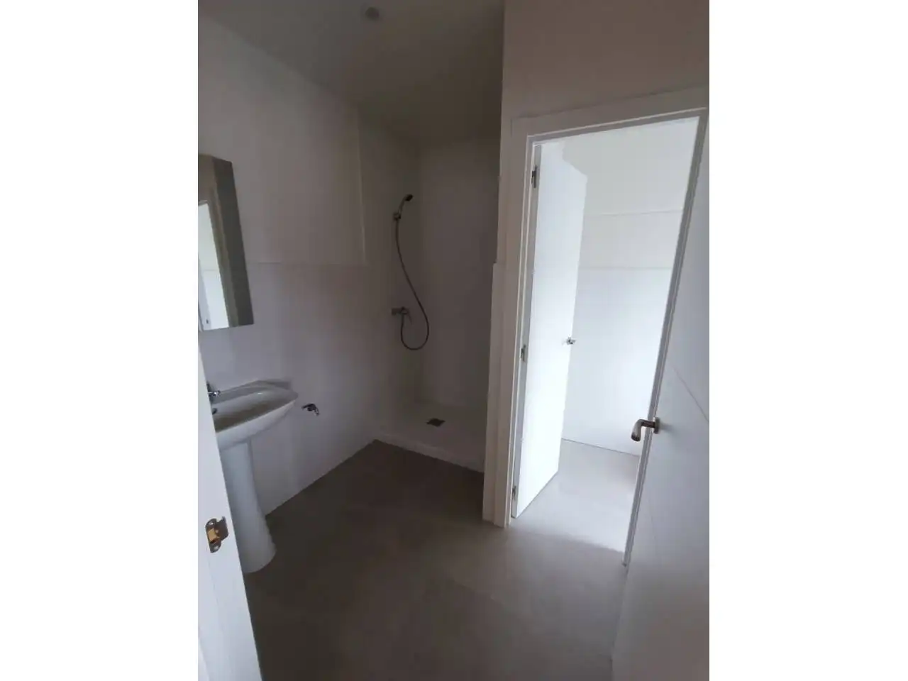 Bathroom of Industrial buildings for rent in Leganés