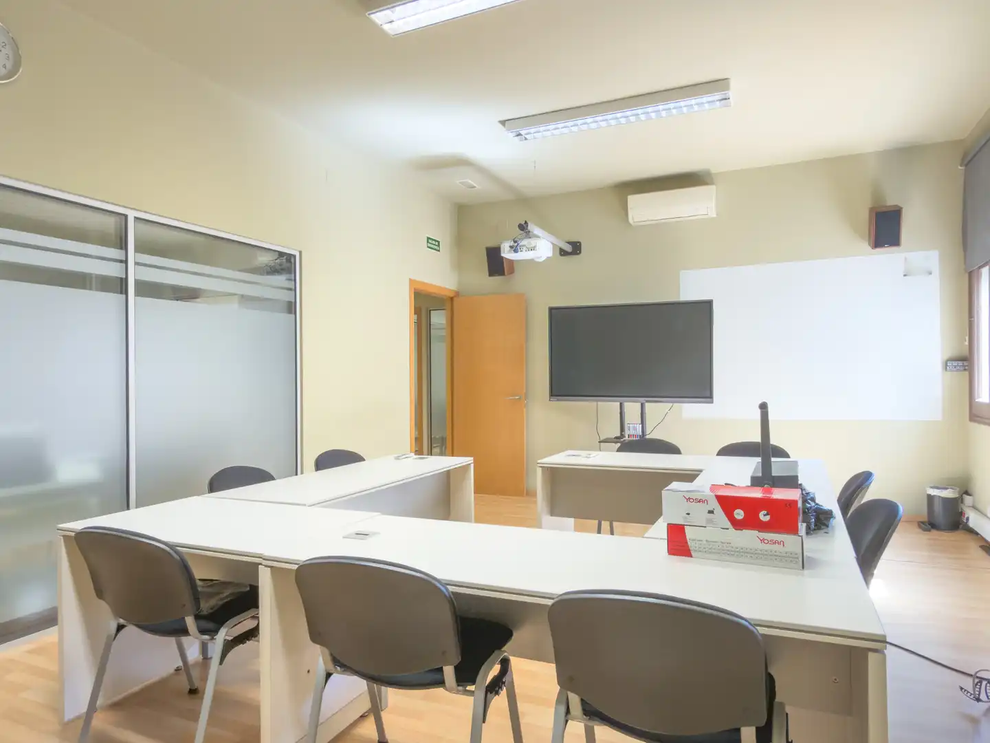 Office for rent in Barcelona  with Air Conditioner, Heating and Internet