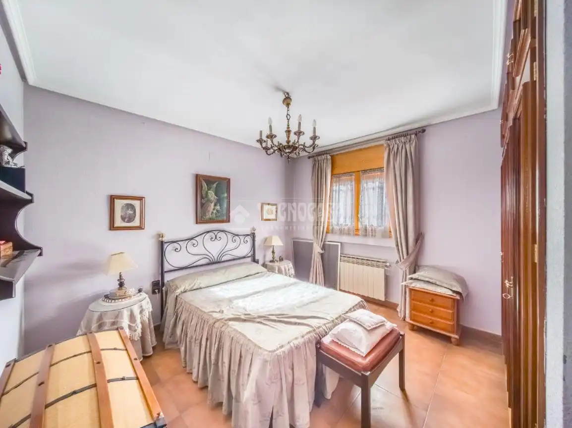 Habitación de Casa adosada en venta en Campo Real