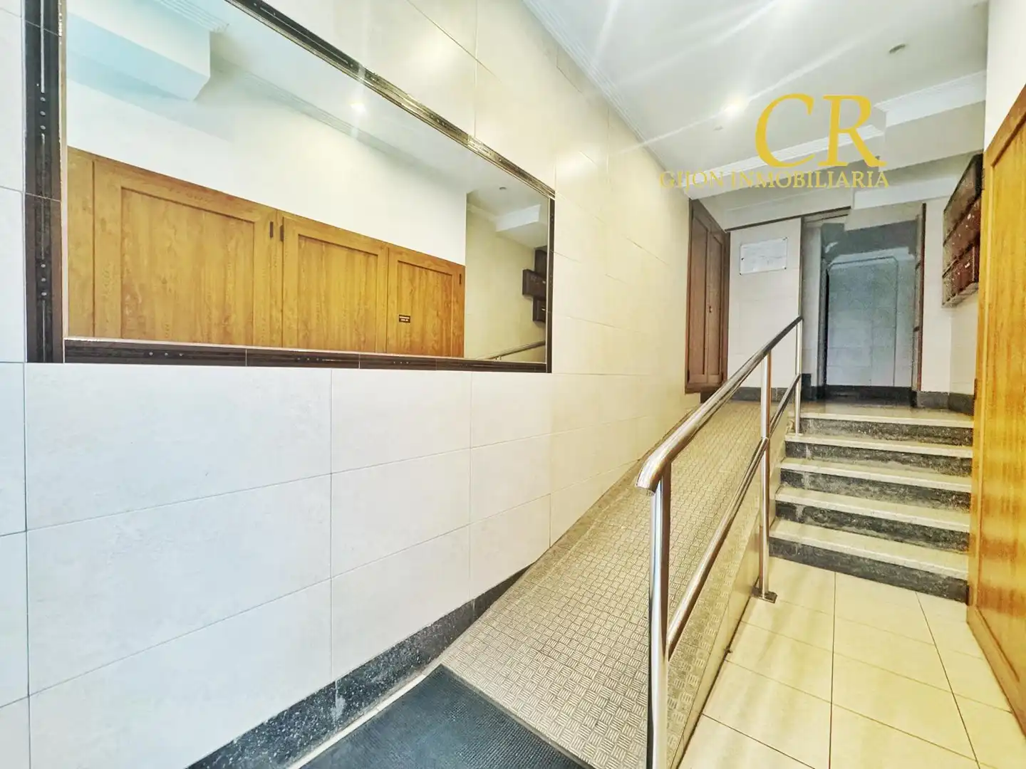 Piso en venta en Gijón  con Calefacción, Terraza y Amueblado