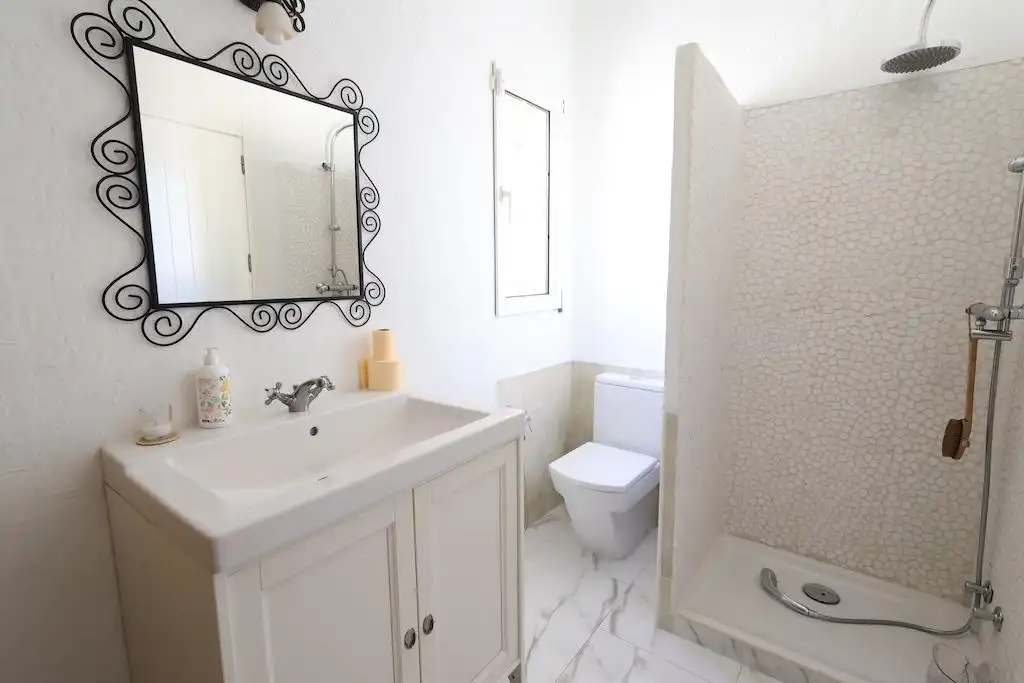 Bany de Casa o xalet en venda en Orihuela amb Aire condicionat, Jardí privat i Terrassa