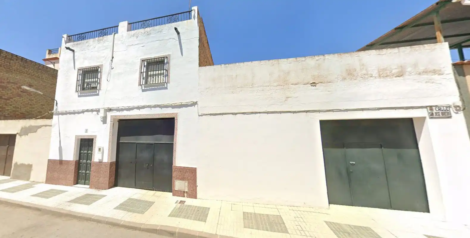 Adossat en venda a Alcalá del Río