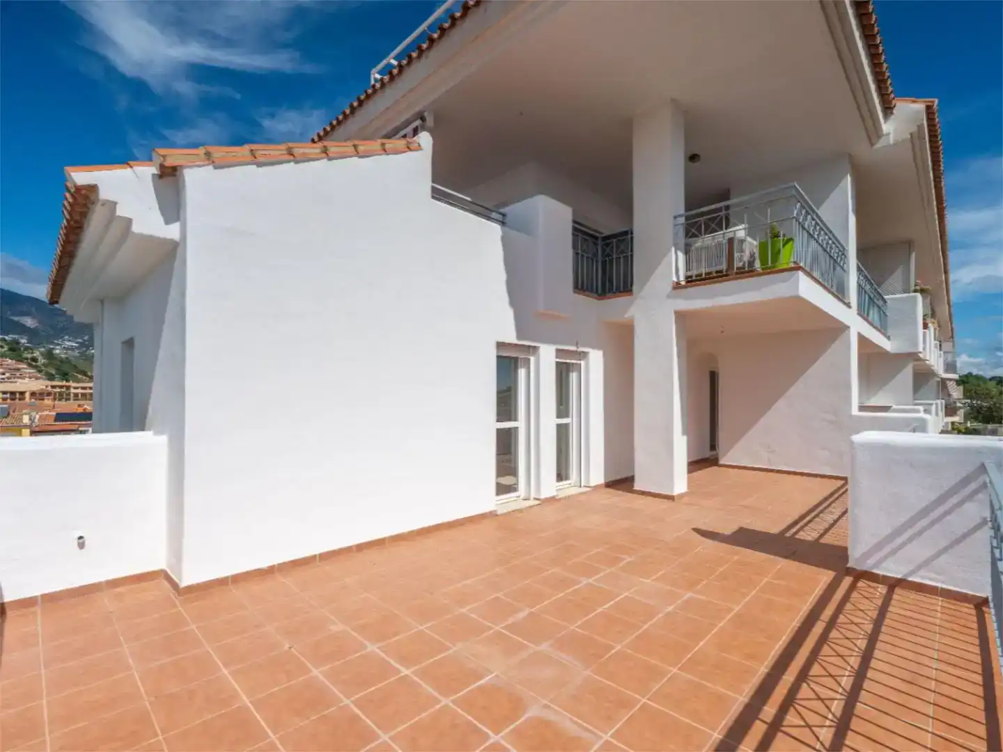 Außenansicht von Wohnung zum Verkauf in Fuengirola mit Schwimmbad