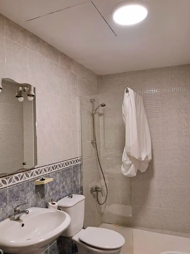 Baño de Ático en venta en Málaga con Aire acondicionado, Terraza y Amueblado