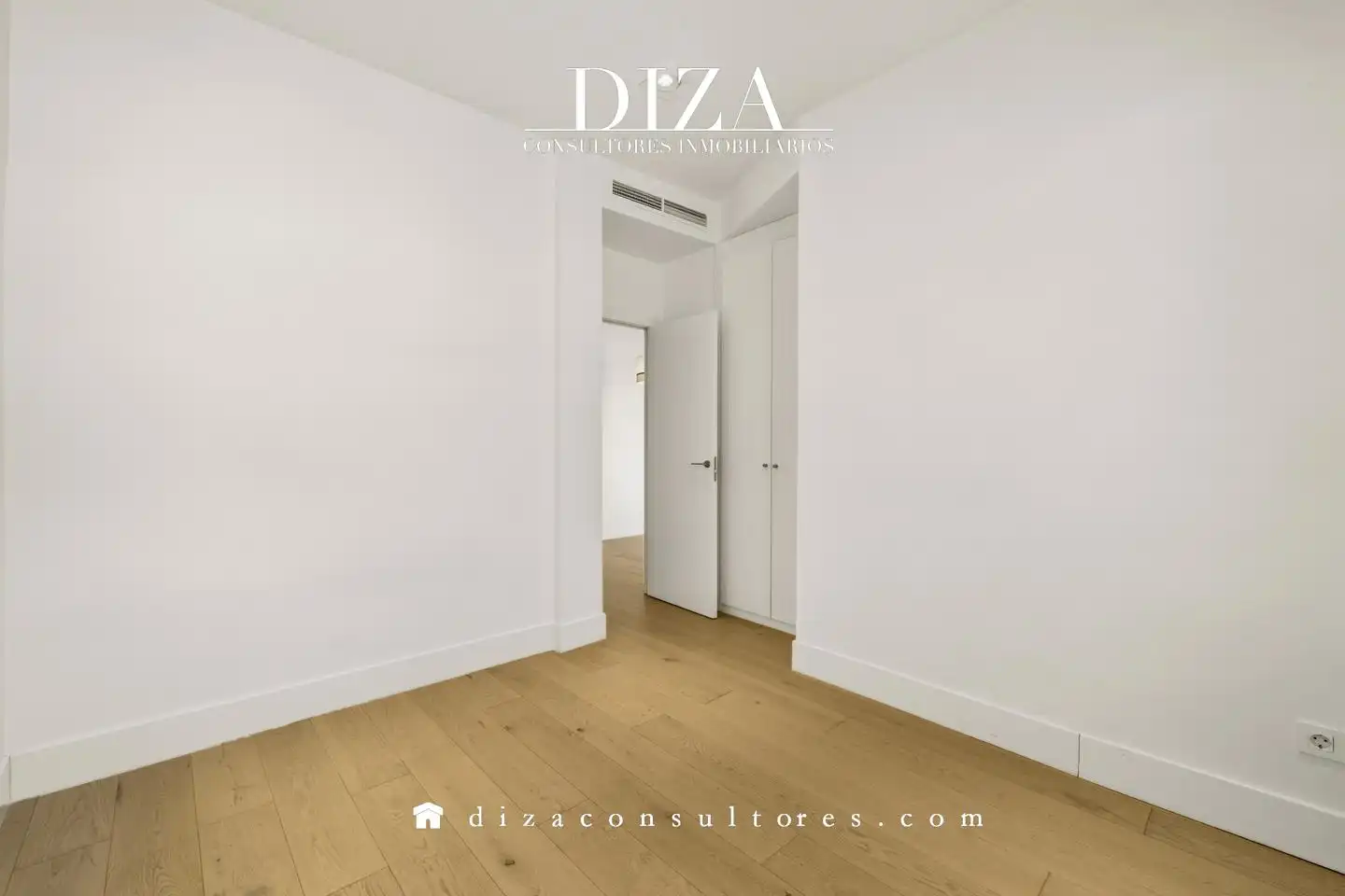 Schlafzimmer von Dachboden zur Miete in Retiro