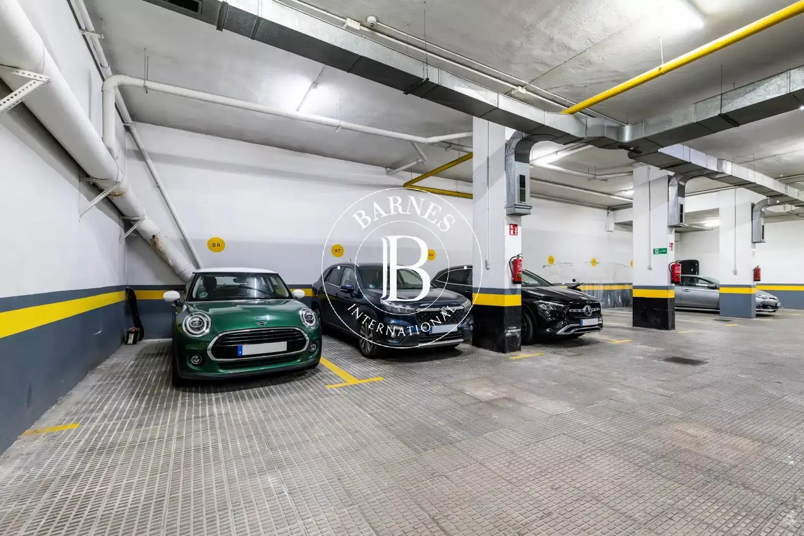 Parkplatz von Wohnung zur Miete in Madrid mit Klimaanlage, Heizung und Abstellraum