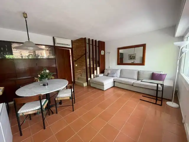 Sala d'estar de Casa adosada de lloguer en Alicante / Alacant amb Aire condicionat, Calefacció i Terrassa
