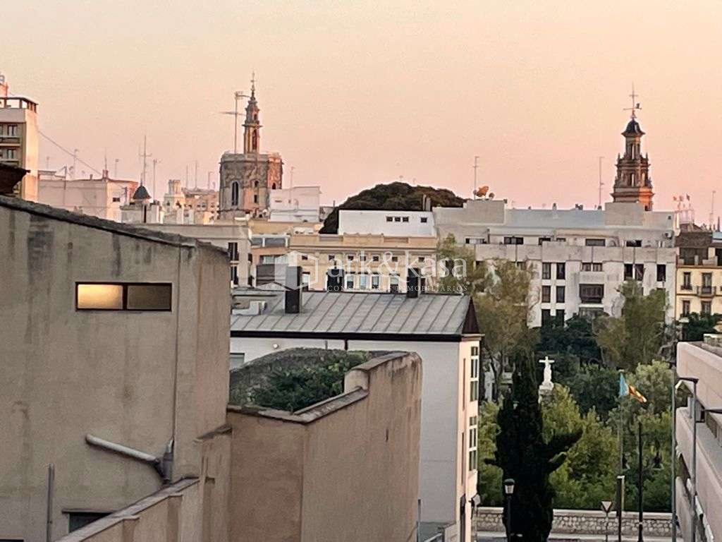 Exterior view of Flat to rent in  Valencia Capital  with Air Conditioner, Terrace and Furnished