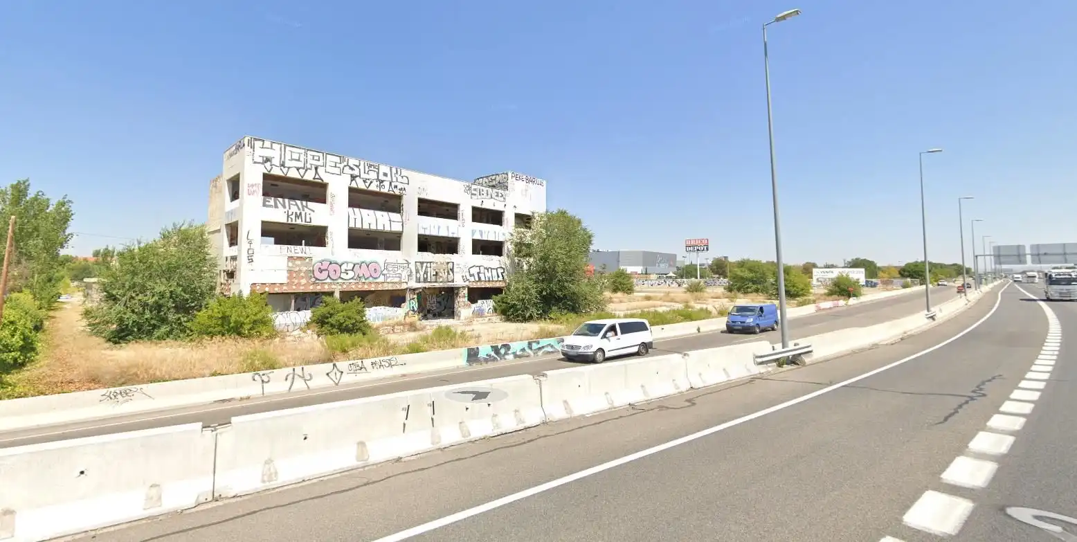 Vista exterior de Terreno industrial en venta en Alcalá de Henares