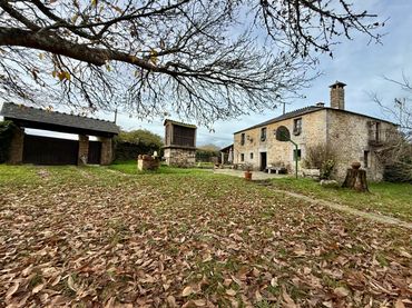 Casa con balcón en venta en Outeiro de Rei