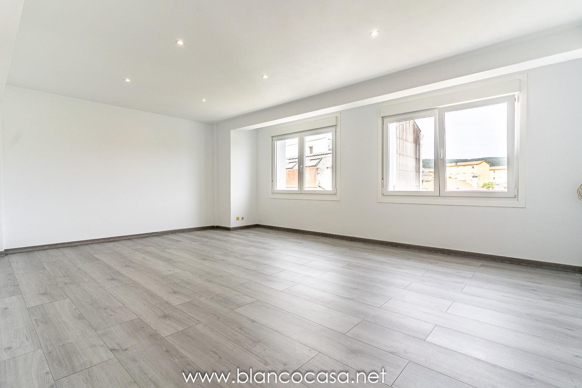 Flat for sale in Ponteceso  with Storage room