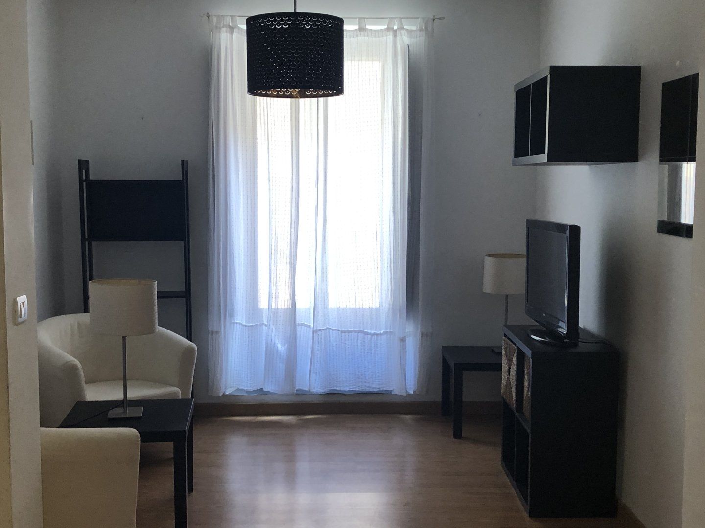 Sala d'estar de Pis en venda en  Sevilla Capital amb Aire condicionat, Calefacció i Moblat