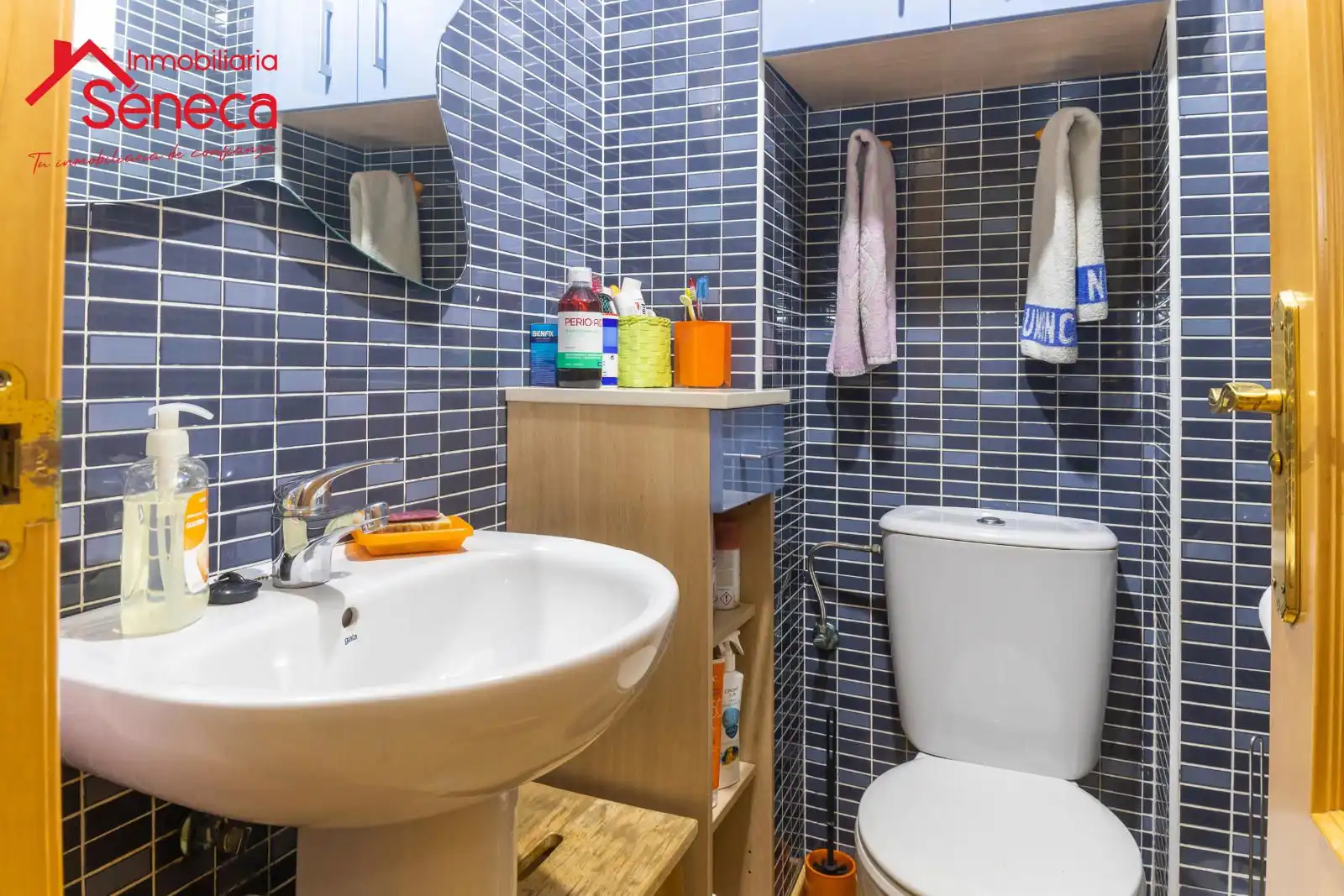Badezimmer von Einfamilien-Reihenhaus zum Verkauf in Córdoba mit Klimaanlage, Heizung und Terrasse