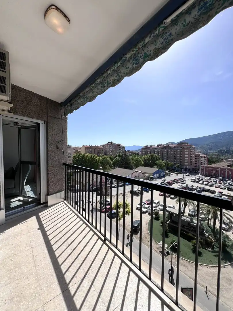 Außenansicht von Wohnung zum Verkauf in Alcoy / Alcoi mit Klimaanlage, Heizung und Terrasse