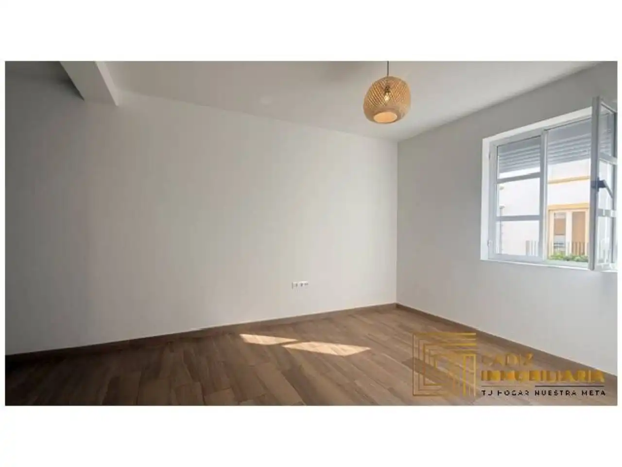 Bedroom of Flat for rent in El Puerto de Santa María  with Air Conditioner and Balcony