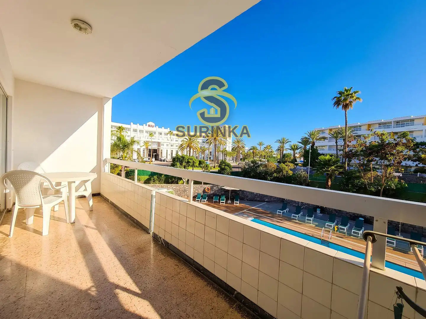 Vista exterior de Apartamento en venta en San Bartolomé de Tirajana con Terraza, Piscina y Amueblado