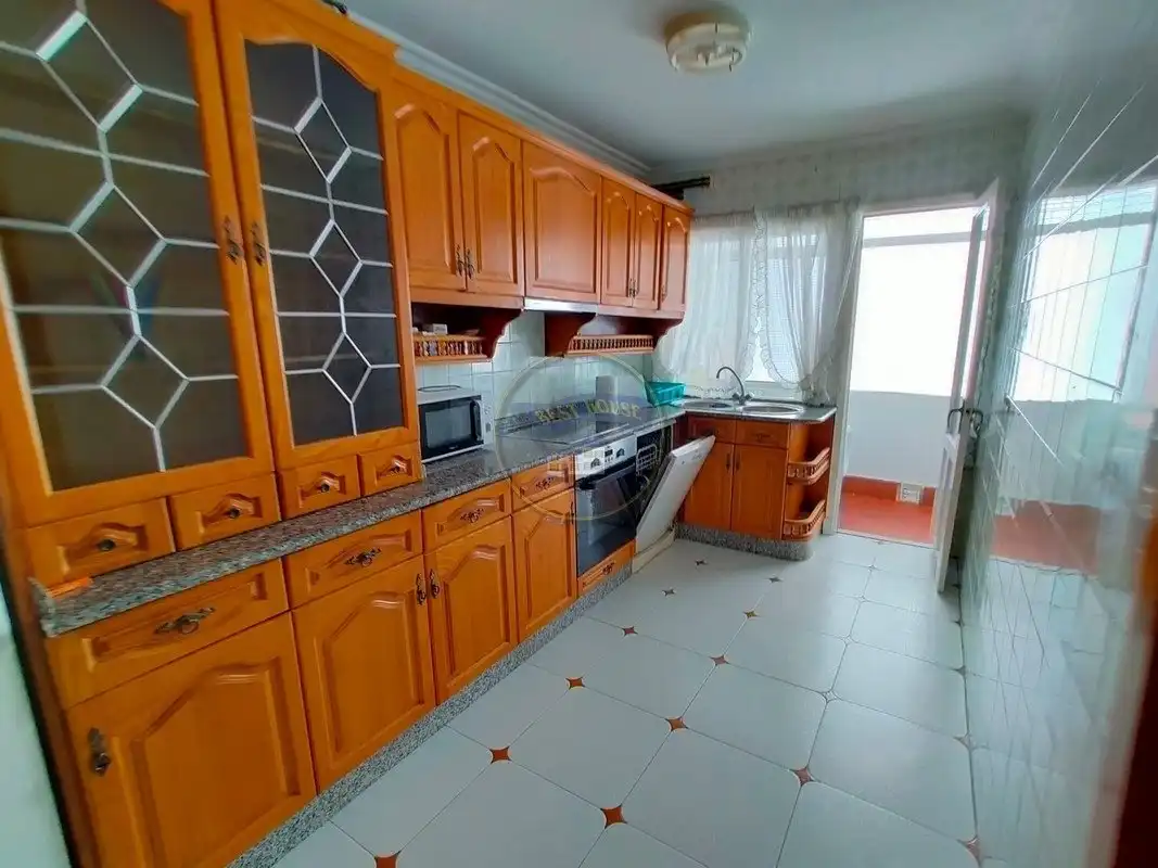 Kitchen of Flat for rent in Vigo   with Heating, Parquet flooring and Terrace