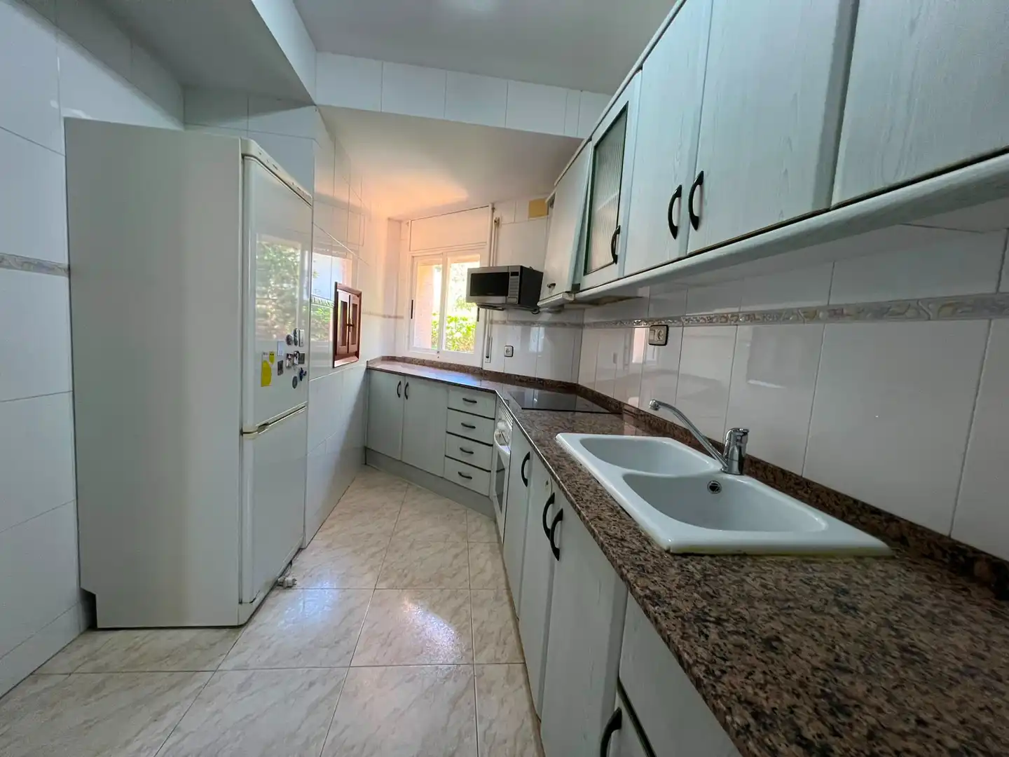 Küche von Haus oder Chalet zum Verkauf in Roda de Berà mit Heizung, Privatgarten und Terrasse