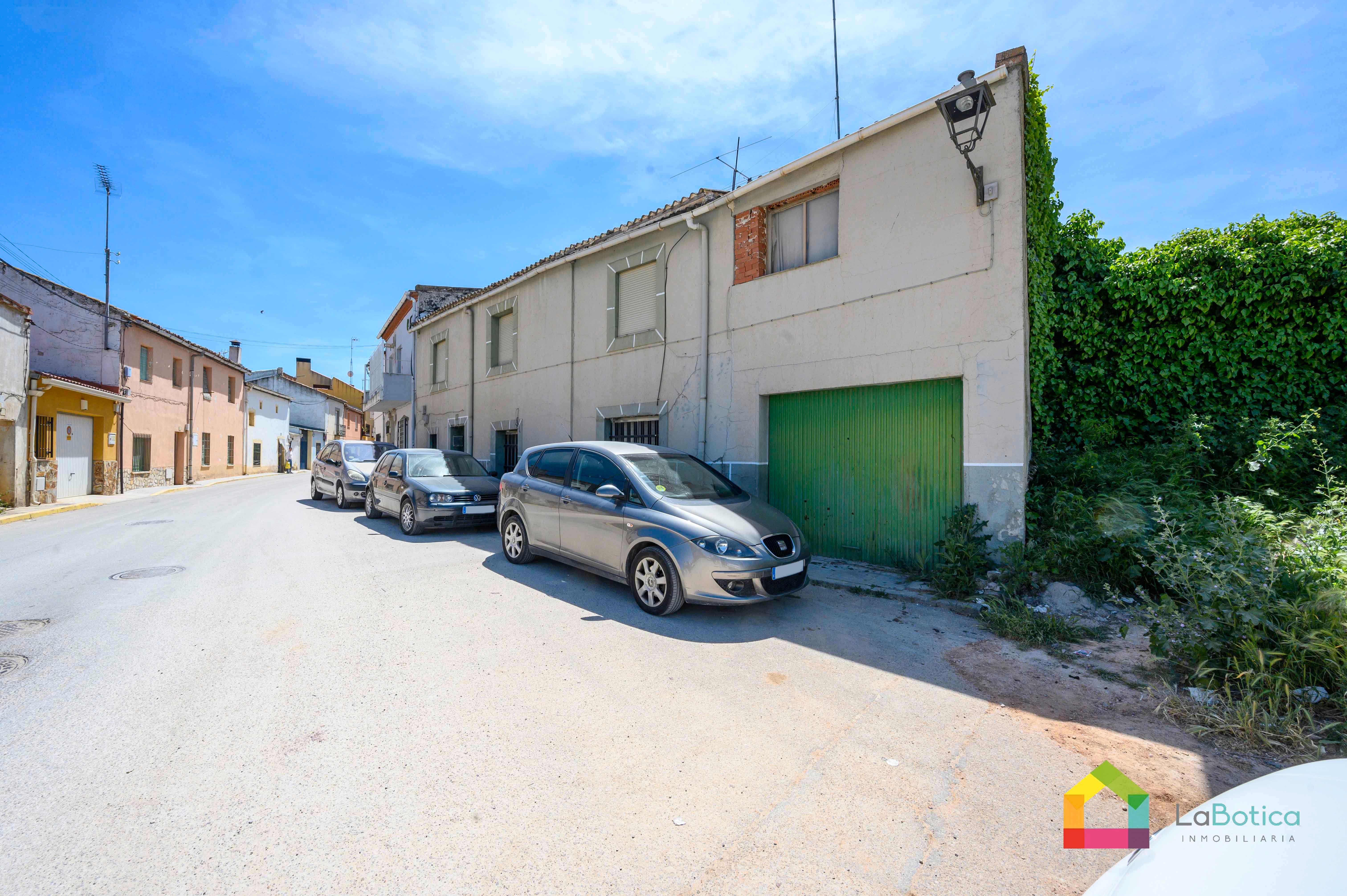 Vista exterior de Casa adosada en venda en Villarejo de Salvanés amb Calefacció, Jardí privat i Traster