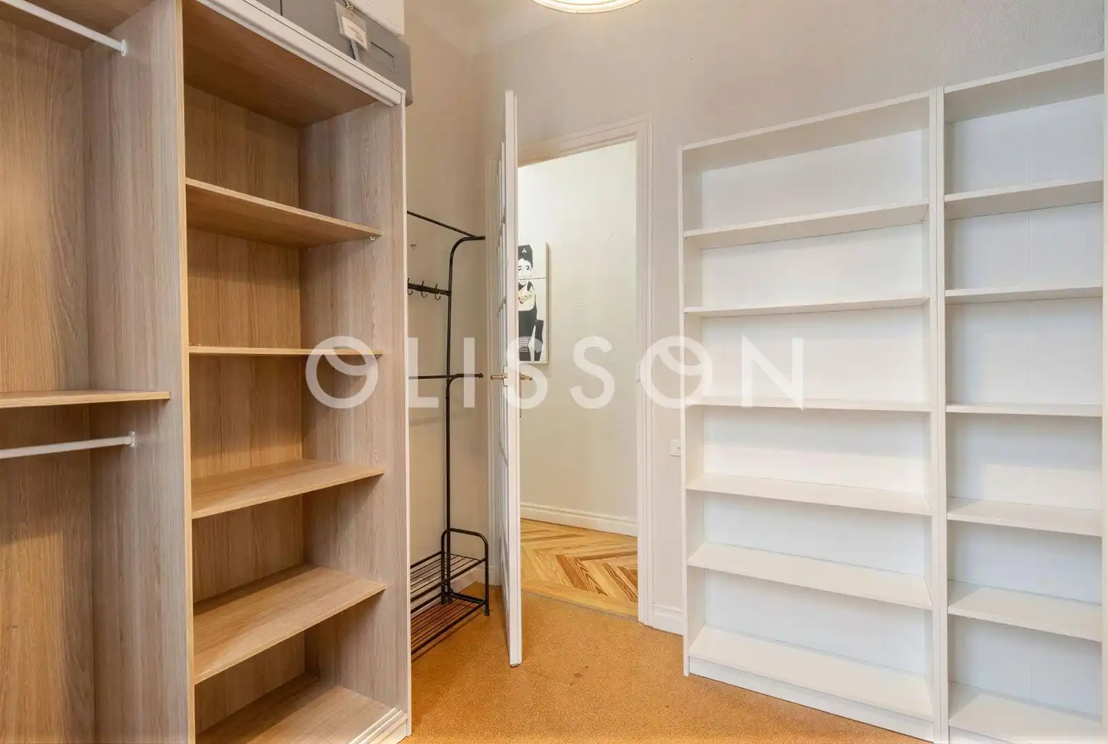 Piso en venta en Madrid con Calefacción y Trastero