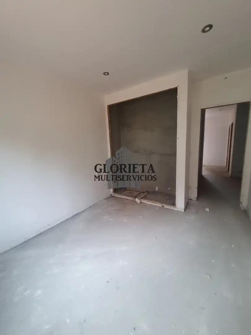 Casa adosada en venta en Vigo  con Calefacción, Parquet y Terraza