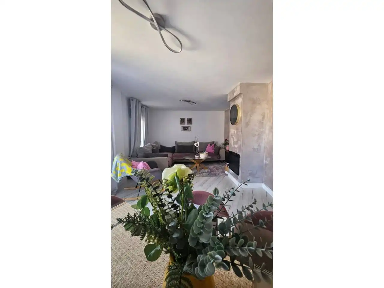 Sala d'estar de Pis en venda en Roquetas de Mar amb Aire condicionat, Terrassa i Moblat