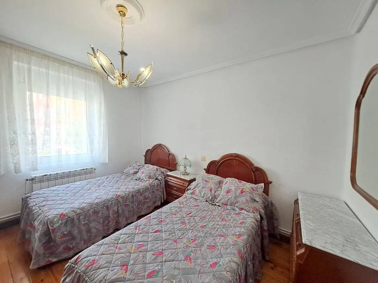 Habitación de Piso en venta en Burgos con Calefacción
