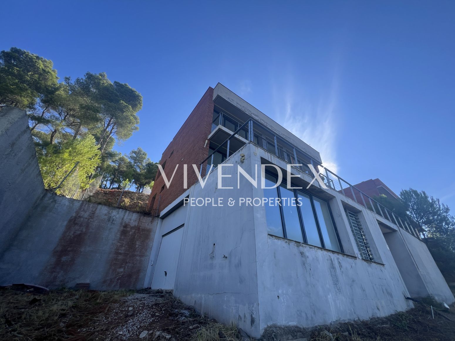 Vista exterior de Casa o xalet en venda en Corbera de Llobregat amb Parquet, Terrassa i Traster
