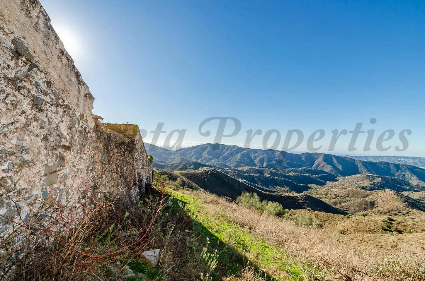 Casa rústica en venta en Sedella, imagen 2