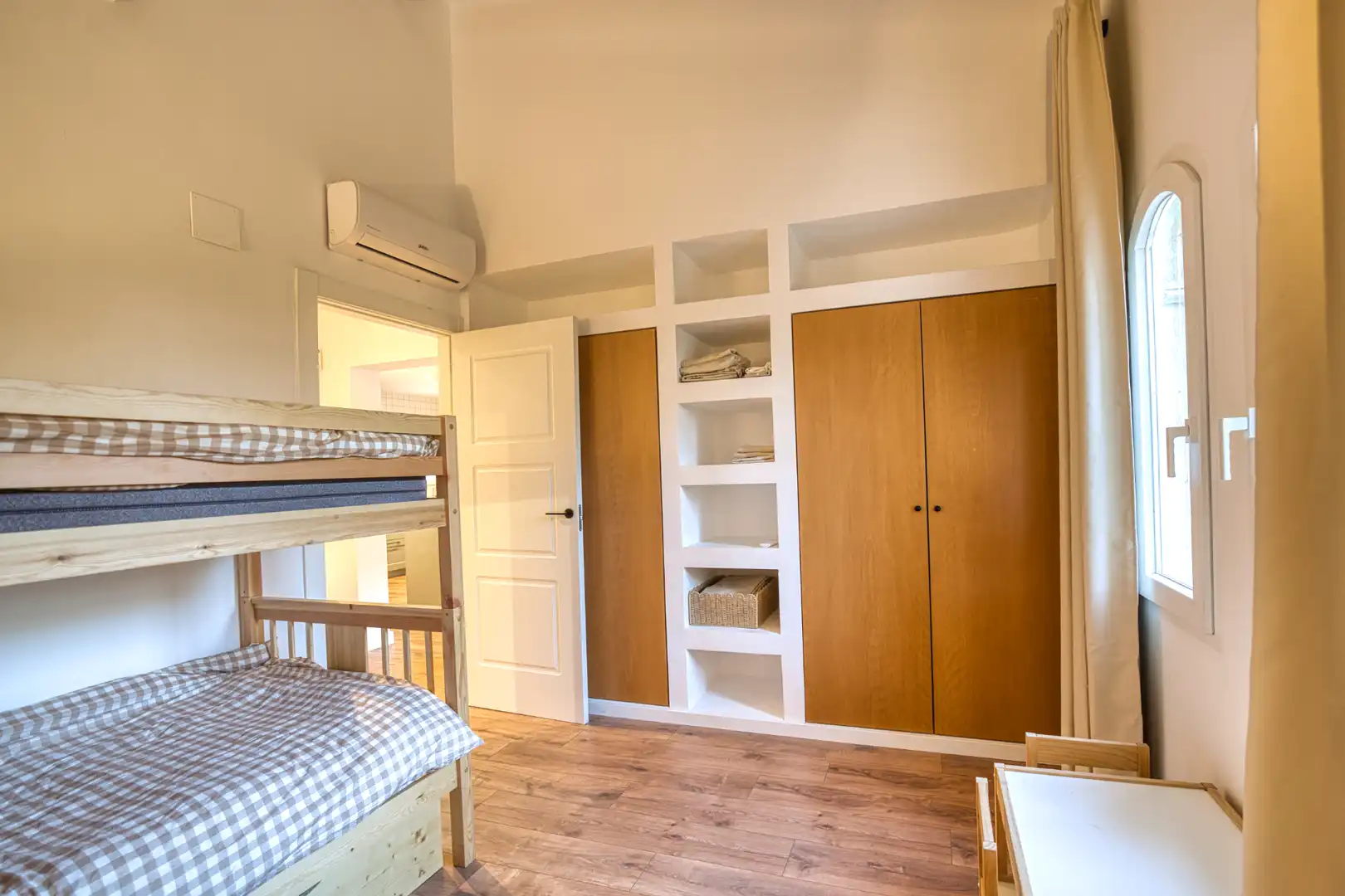 Bedroom of Houses for rent in Jávea / Xàbia  with Air Conditioner, Private garden and Parquet flooring