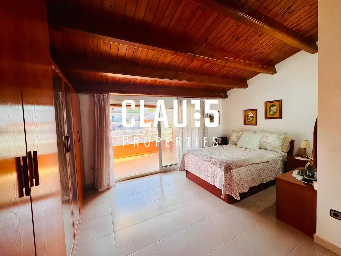 Habitación de Ático en venta en Canet de Mar con Aire acondicionado, Calefacción y Balcón