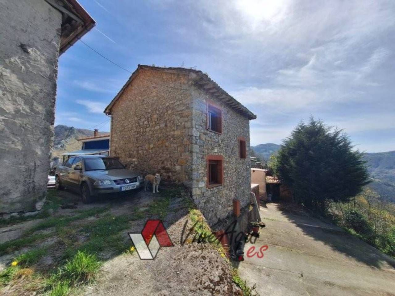 Exterior view of House or chalet for sale in Bimenes  with Heating, Private garden and Parquet flooring