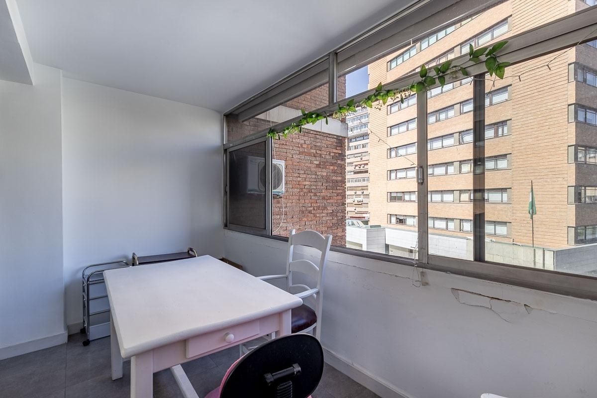 Terraza de Piso en venta en  Granada Capital con Calefacción