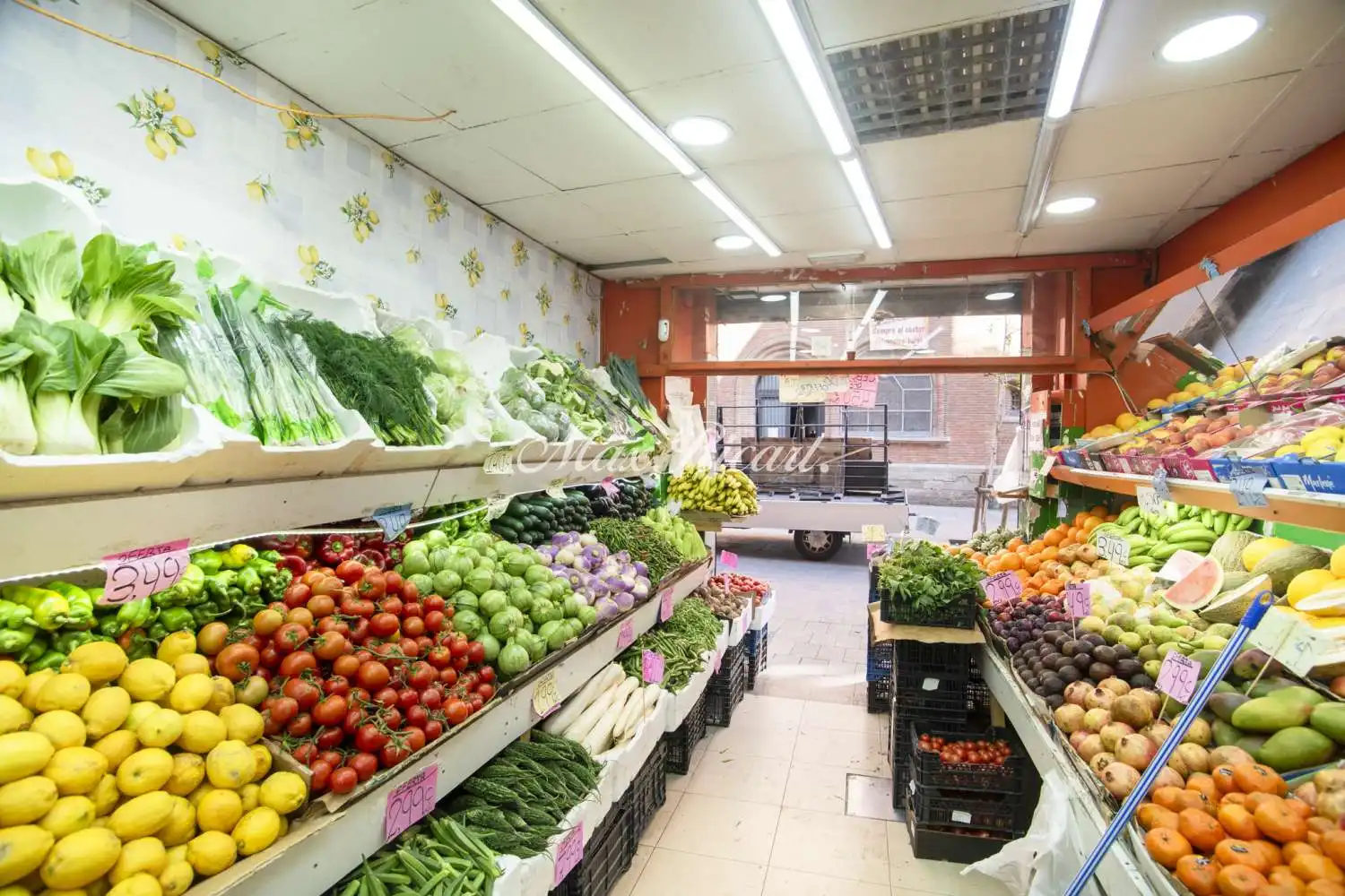 Local en venta en Barcelona con Calefacción y Amueblado