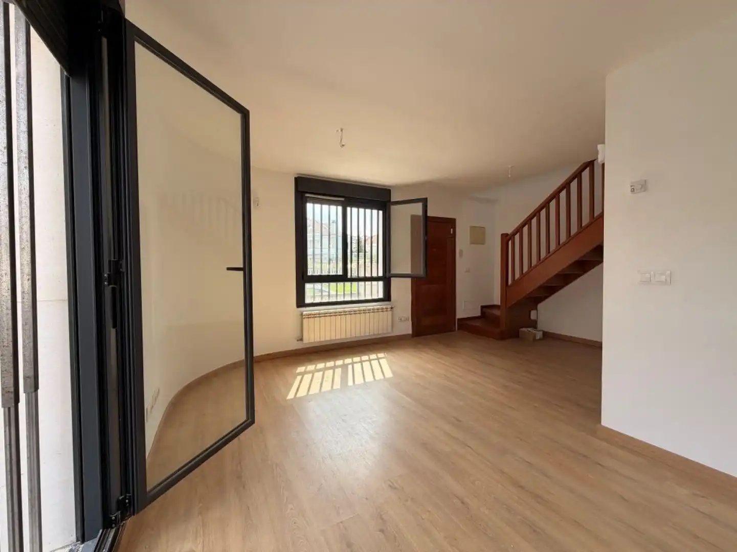 Sala de estar de Casa o chalet en venta en Torrelavega  con Calefacción, Jardín privado y Parquet