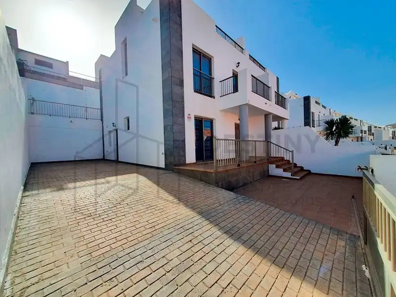 Vista exterior de Casa o xalet en venda en Puerto del Rosario amb Terrassa