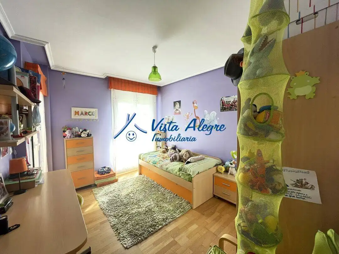 Schlafzimmer von Einfamilien-Reihenhaus zum Verkauf in Zarratón mit Heizung, Privatgarten und Parkett